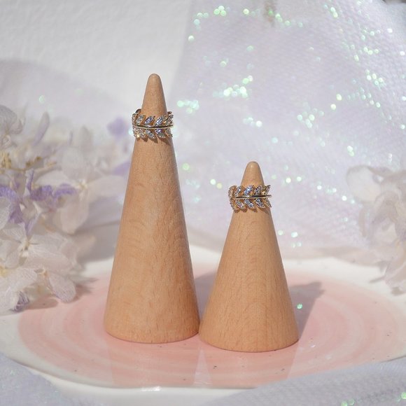 NEW 14K Gold Plated Diamond Leaf Hoop Earrings - Picture 8 of 8